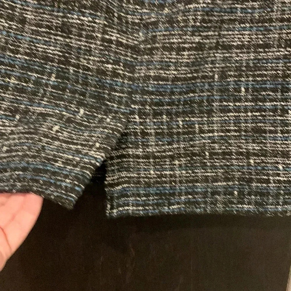 Ann Taylor skirt 4P - Picture 6 of 7